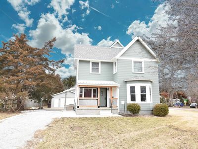 307 E 4th St