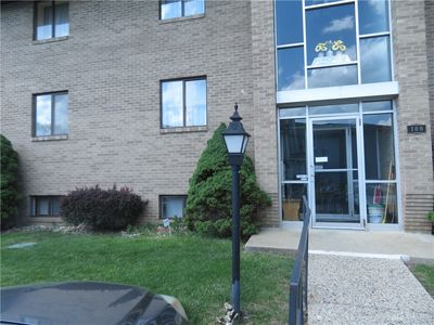 101 Piper Ln #101