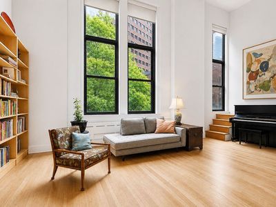 3 Hanover Sq APT 2J