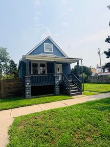 4749 Oak Ave