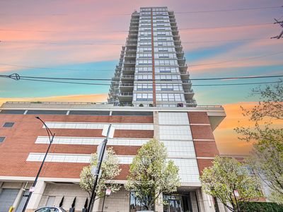 1600 S Prairie Ave #1006