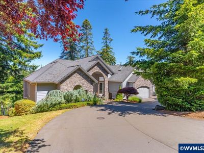 595 Sahalee Dr SE