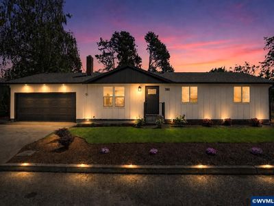 386 40th Pl SE