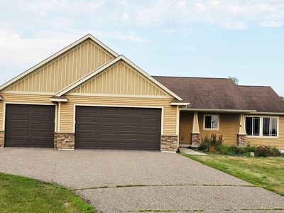 439 Jordyn Ln