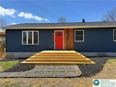 1067 Broadview Dr