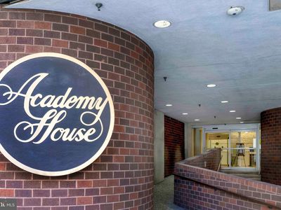 1420 Locust St APT 11C