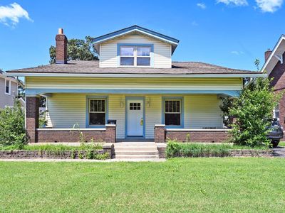 3209 Pleasant Ave