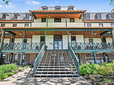 1 Park Ave Unit 204