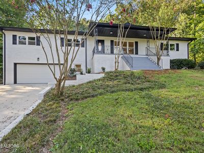 3205 Mount Vernon Dr