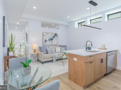 1012 17th Pl NE APT 2