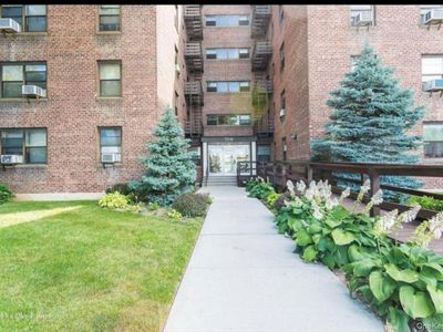 7311 Bell blvd #2B
