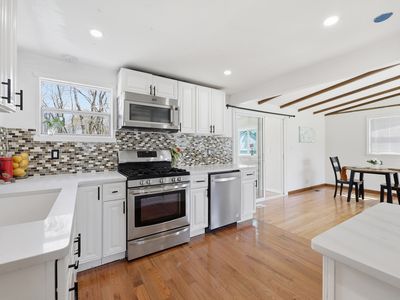 69 Maplehurst Ave