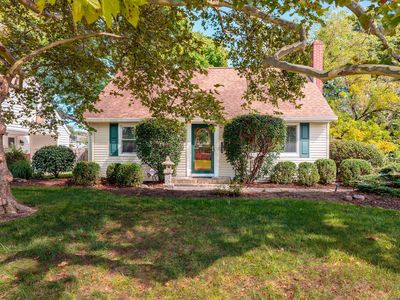 2212 Woodstock Rd