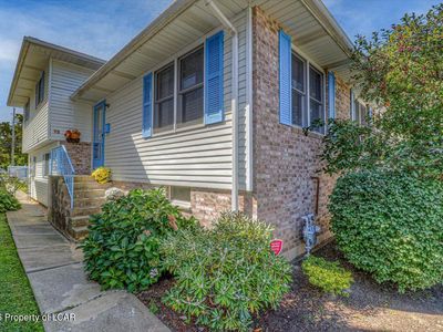 73 Girard Ave
