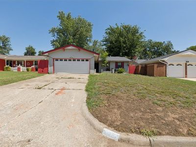 4221 NW 33rd St