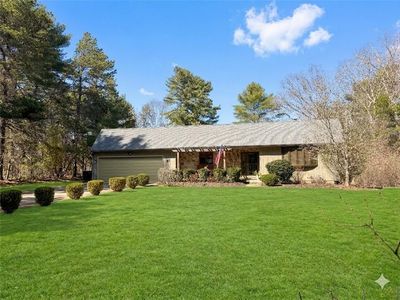 9 Tall Pines Dr
