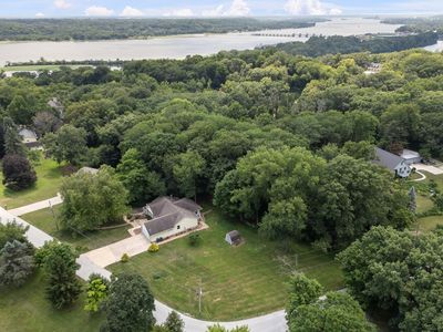 1142 Woodland Ln