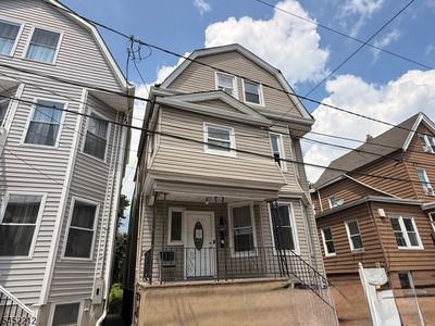 135 Hobson St