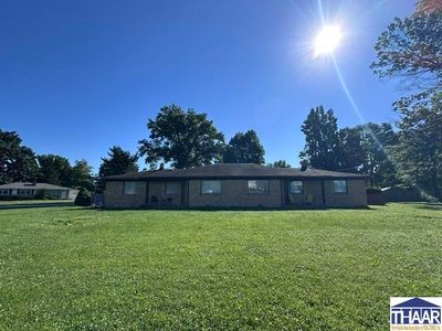 900 E Barbara Ln
