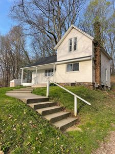 208 4th St