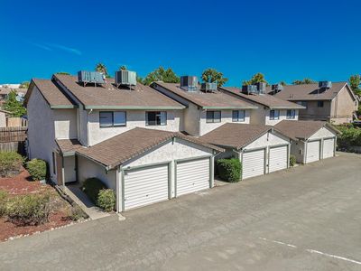 1231 Brandon Ct
