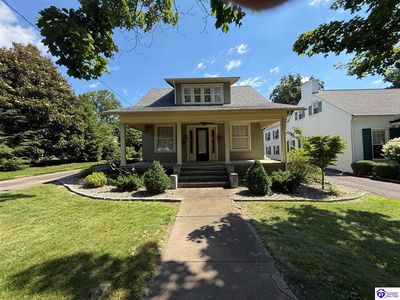223 W Poplar St