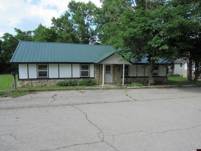 104 W South St