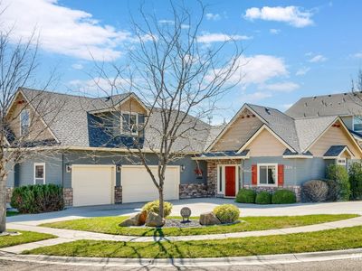 201 E Mikyl Ridge Loop