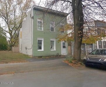 549 3rd Street