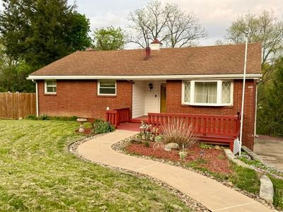 1033 Old Hills Rd