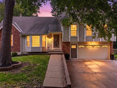 Property at 9033 Greenway Ln, Lenexa, KS
