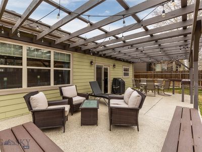 325 Cedar Wood Cir