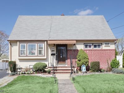 64 Chestnut St