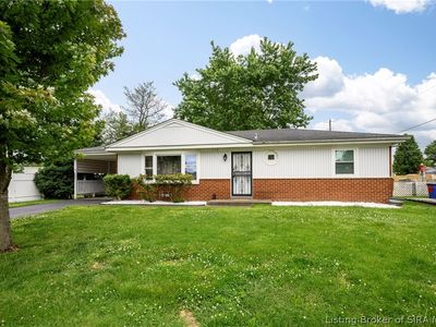 116 E Maplewood Drive