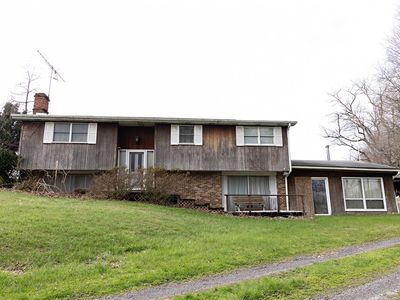 Property at 120 Buhl Rd, Evans City, PA