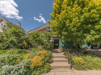 921 E Huron St #6
