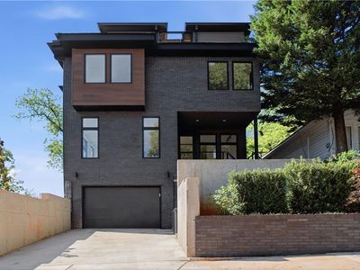 702 Foundry St NW