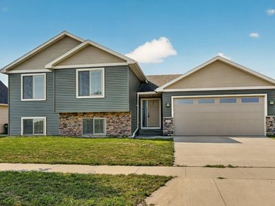 5526 Harvest Lake Dr NW