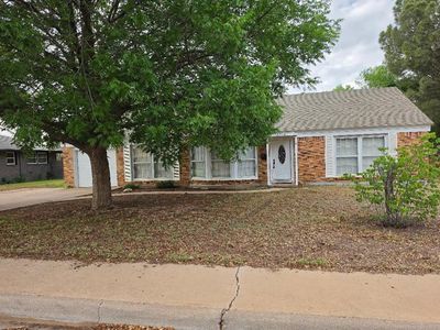 2210 Boyd Ave