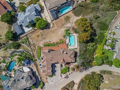 344 Surrey Dr