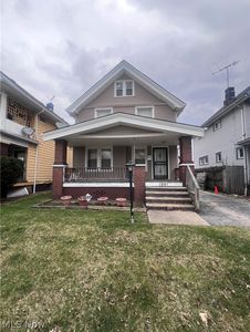 1261 E 134th St