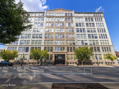 815 W Market St #605