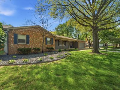 3625 Meadowview Dr