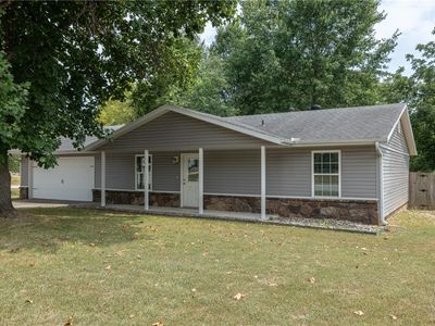 2705 W Meadowlark Dr