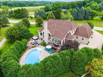 1904 East Juniper WAY