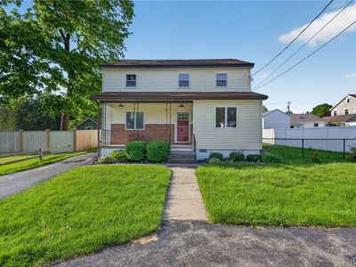 19 Hazelhurst Ave