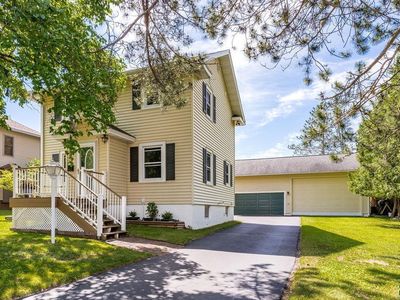 26 W Mankato St