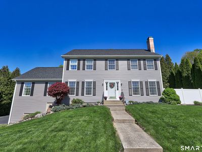 Property at 10 Fawn Meadow Drive, Naugatuck, CT