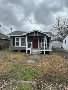 8018 Chateau St