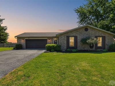 2115 Meadow Ln